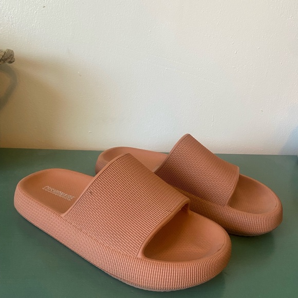 Shoes - Orange Pillow Slides